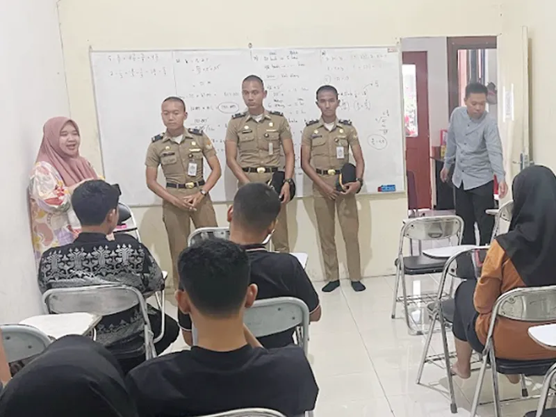 Sesi Motivasi dari Alumni Sukses