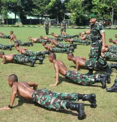 Latihan Fisik Catar AKMIL